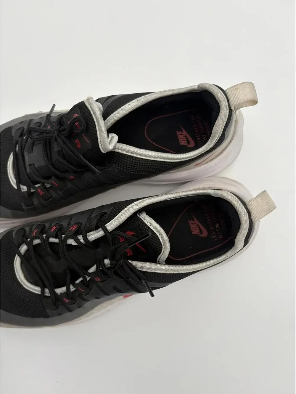 Nike Air Max Axis Sneakers Men's size 10.5 Running Shoes Black and Red Airmax